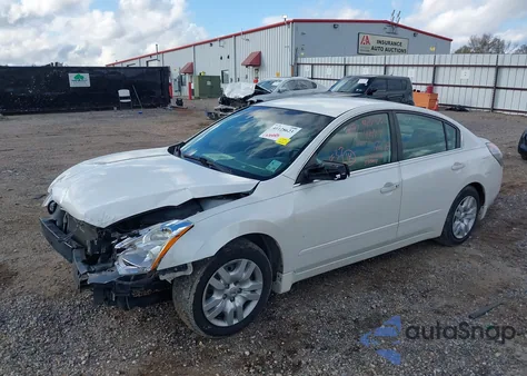 2010 Nissan Altima 2.5 S z USA, uszkodzony, nr VIN 1N4AL2AP4AN531814